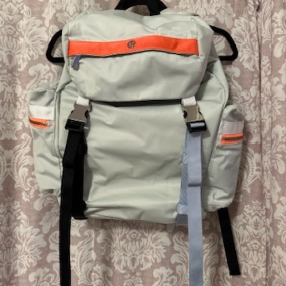 Lululemon Wunderlust Backpack 25L